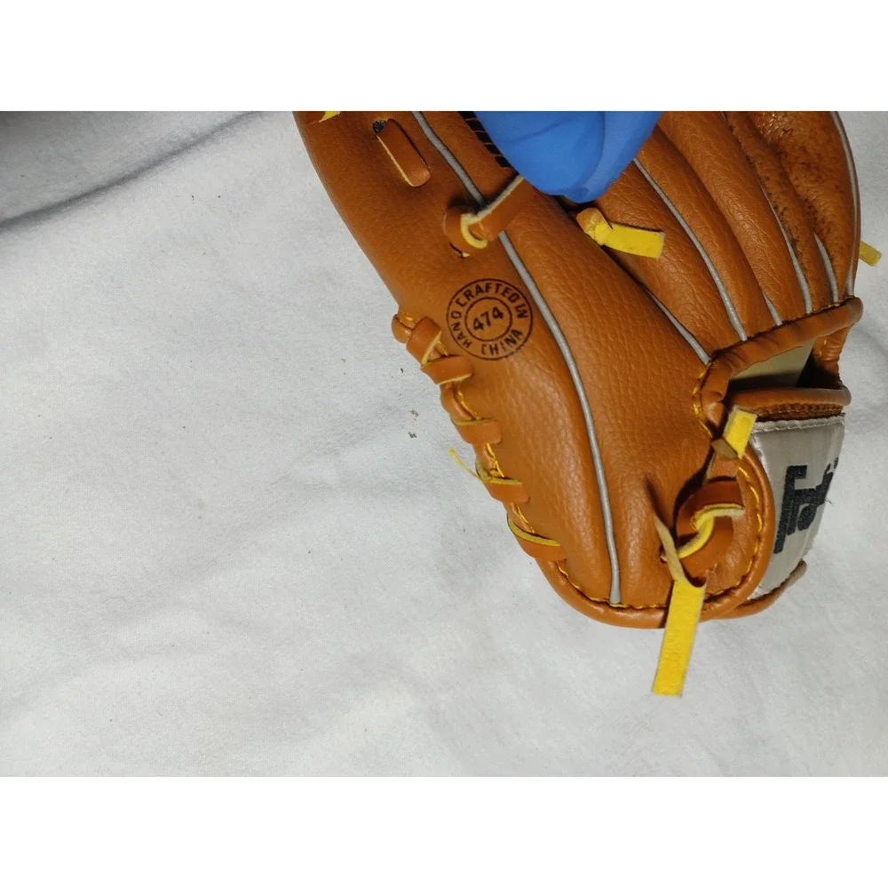 Franklin RTP Series‎ Youth Baseball Glove 9.5 In Leather Laced Tan Mitt